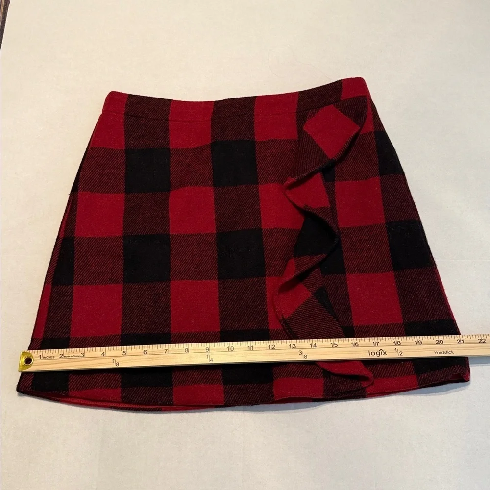 J. Crew Factory Ruffle-Front Mini Skirt in Double-Serge Wool Red/Black Size 6